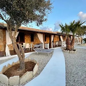 Casa vacanze Dammusi Cala Croce, Lampedusa